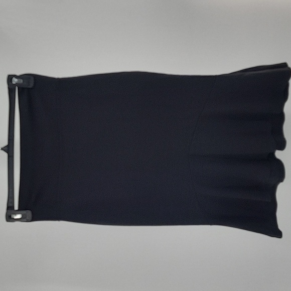 Elegant Black Women's Skirt - Picture 8 of 15